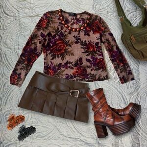 Magda made in Italy vintage Floral Long Sleeve Crop Top ribbon neckline 90s s